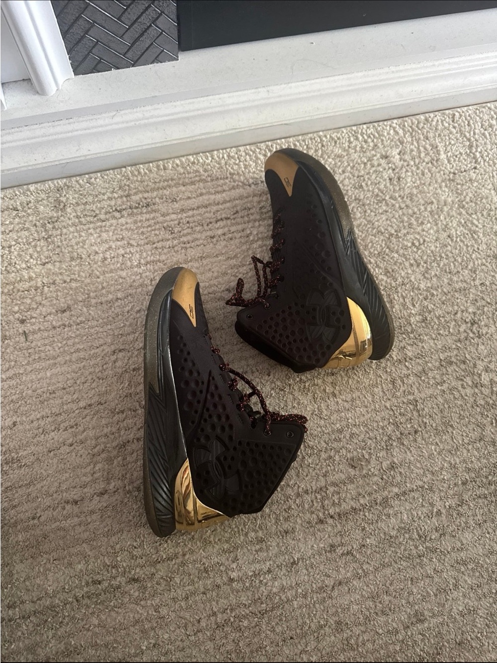 Curry 1 Black and Gold Women's High-Top Athletic shoes 10